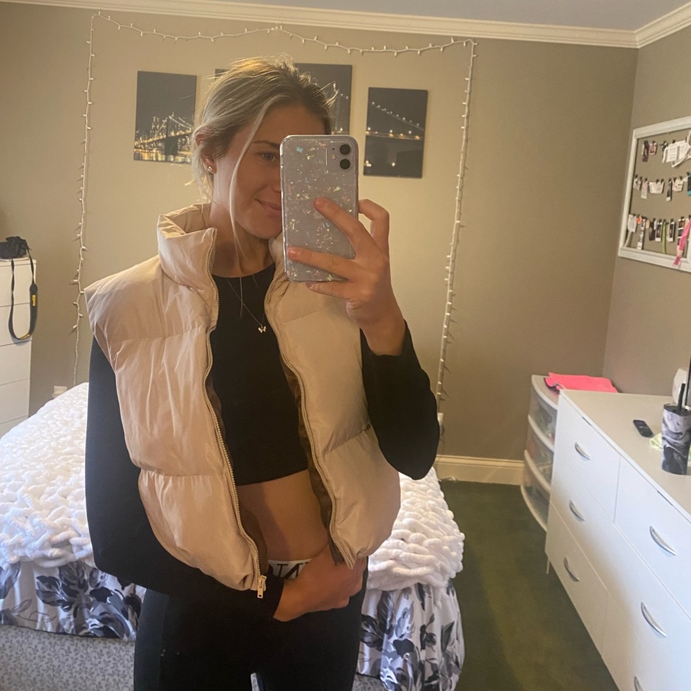 Tan cropped puffer vest